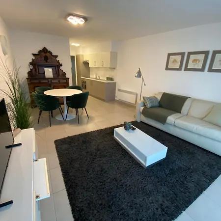 Gezellig Modern Met Optie Garagebox En In De Buurt Strand, Winkels En Restaurants Apartamento